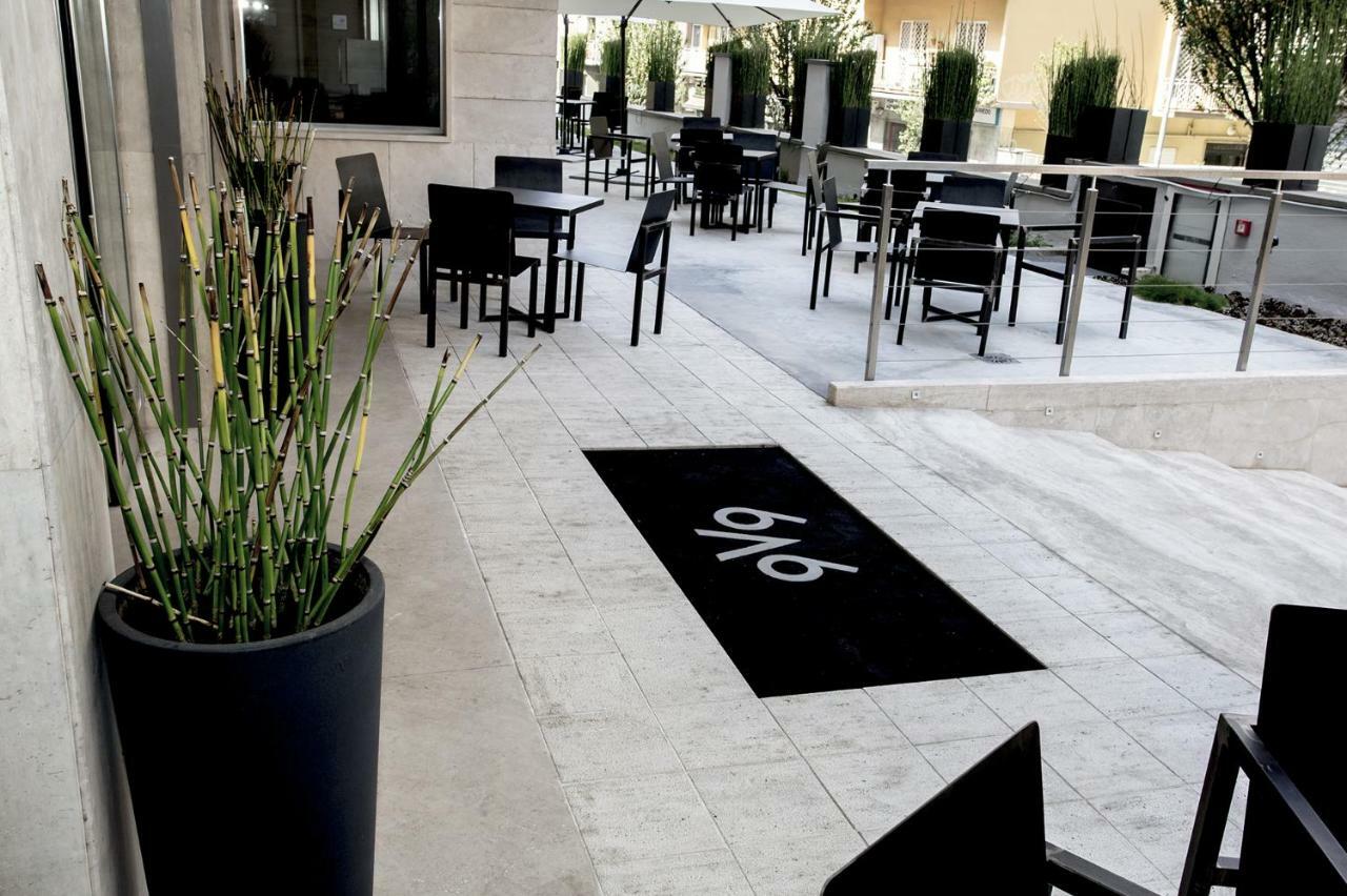 V99 Hotel Rom